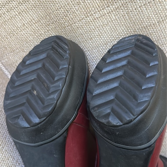 Women's Burgundy Ankle Boots - Picture 13 of 13